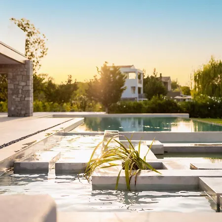 Отель Allure Wellness Retreat 4*